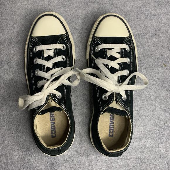 Converse Chuck Taylor All Star Black Low Top Shoes, Women’s Size 6 - Picture 2 of 8